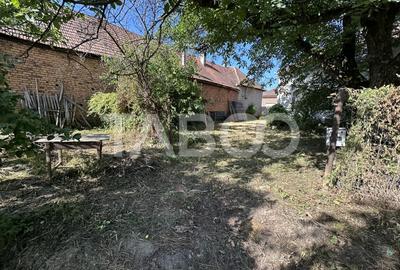 Casa cu potential de investitie in centrul satului 1540 mp teren - 4