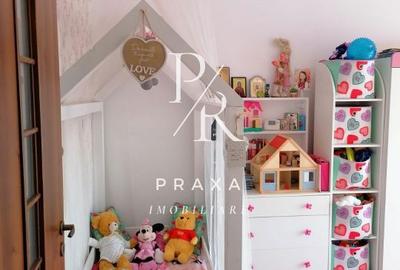 Apartament cu 3 camere semidecomandat în Luna - 12