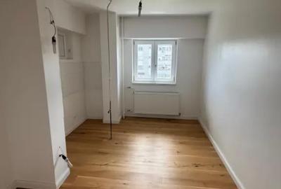 Apartament cu 3 camere decomandat în Central - 8