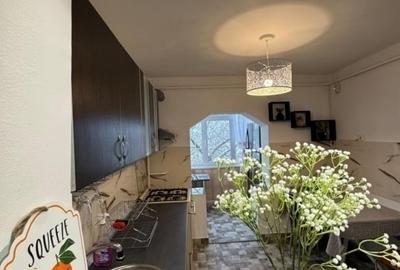 Apartament cu 2 camere decomandat în Cug