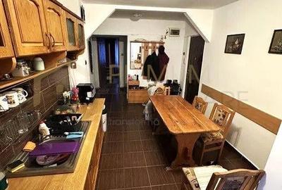 Apartament cu 4 camere decomandat, mobilat în Bucovina