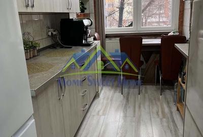 Apartament cu 3 camere semidecomandat în Central - 1