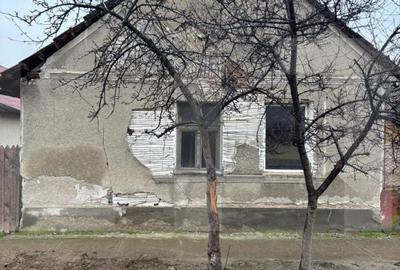 Casă cu 2 camere cu Teren 1756 Mp în Șofronea