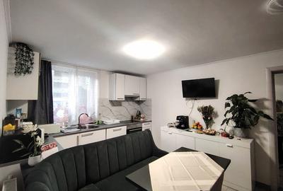 Apartament cu 3 camere decomandat în Cantemir - 2