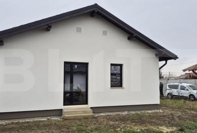 Casă cu 4 camere cu Teren 400 Mp în Vetiș - 1