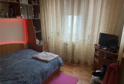 Garsoniera de , cartier Gara , 32 mp , decomandata , et 2/4 - 5