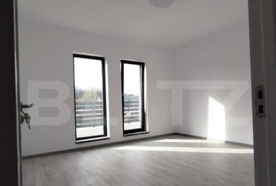 Casă cu 4 camere cu Teren 565 Mp în Priseaca - 9