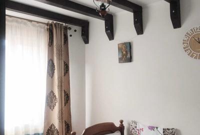Apartament cu 3 camere decomandat în Crâng - 1