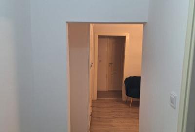 Inchiriez apartament 2 camere Est - 2