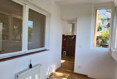 Apartament 2 camere decomandat, strada Rozelor, parter inalt, balcon, bloc 1983 - 6