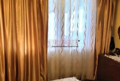 Straja, Piata Resita - 2