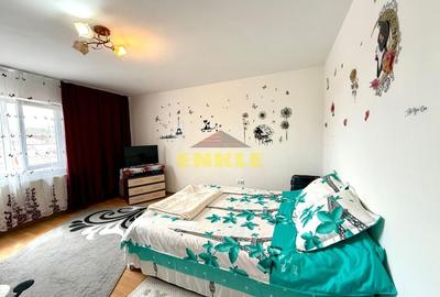 Apartament cu 3 camere semidecomandat în Central - 3