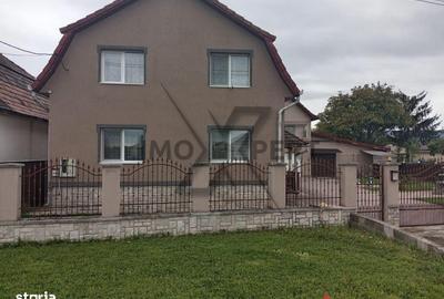 Casă cu 8 camere cu Canalizare în Mihai Viteazu - 10