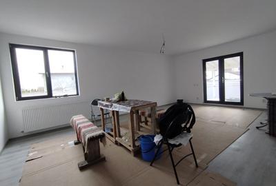 Casă cu 4 camere cu Teren 350 Mp în Cornetu