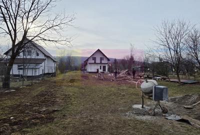 Casă cu 4 camere în Central - 2