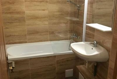 Apartament cu 3 camere decomandat în Teilor - 4