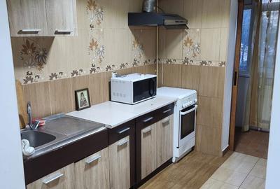 Apartament cu 2 camere decomandat în Micro 20 - 3