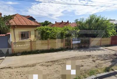 Teren de 1000 mp, în Cernele