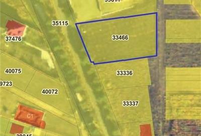Teren Construcții intravilan de 1800 mp, în Est