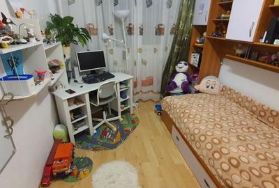 Apartament cu 3 camere decomandat în Olteniței - 1