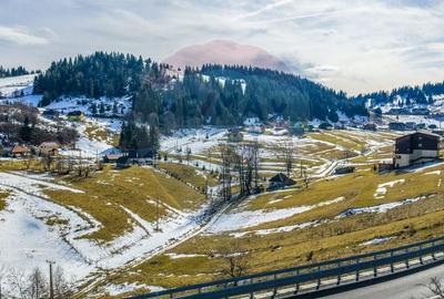 Teren Construcții intravilan de 985 mp, în Fundata - 19