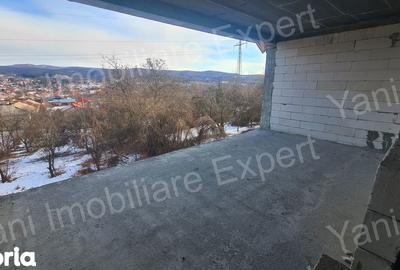 Casă cu 4 camere cu Teren 723 Mp în Central - 2