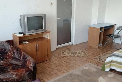 Inchiriez apartament cu 1 camera zona Calara?i 4 - 3