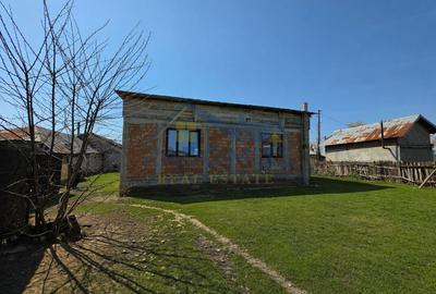 Casă individuală cu 6 camere cu Canalizare în Lipănești - 13