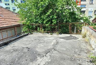Casă cu 3 camere cu Canalizare în Take Ionescu - 3