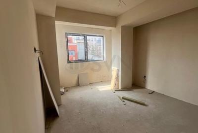 Apartament cu 3 camere decomandat în Bd. Laminorului - 6