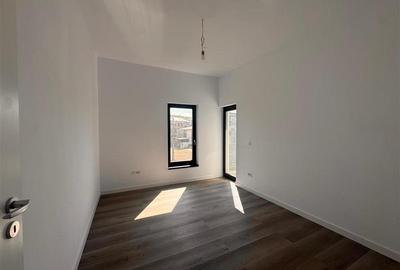 Duplex cu 4 camere cu Canalizare în Bucium - 12