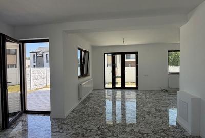 Casă cu 4 camere în Berceni