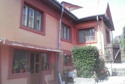 Casă cu 6 camere cu Teren 1806 Mp în Mărăcineni - 3
