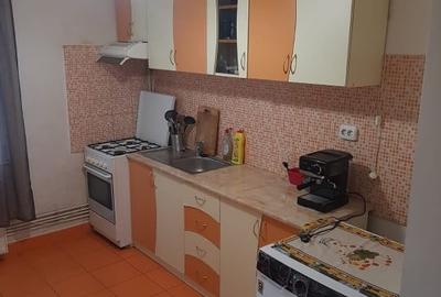Apartament de vanzare - 2 camere et. 2, Reghin bld. Unirii - 2