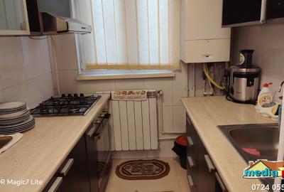 Apartament cu 3 camere decomandat în Micro 14 - 4