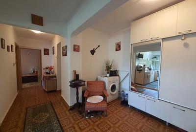 Apartament cu 3 camere decomandat în Tomis Nord - 6