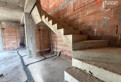 Duplex cu 4 camere cu Canalizare în Sânandrei - 2