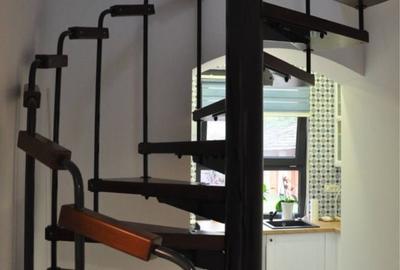 Apartament cu 3 camere decomandat în Central - 1