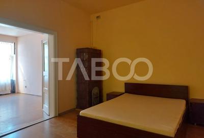Apartament la casa 2 camere 52 mp si gradina 60 mp Central Cisnadie - 3