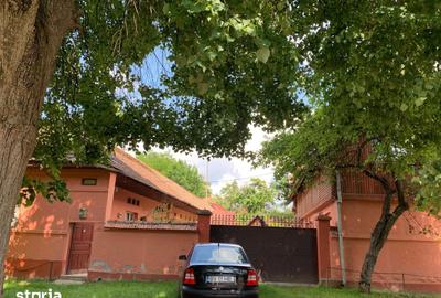 Casă cu Teren 6000 Mp în Sâmbăta de Sus - 6