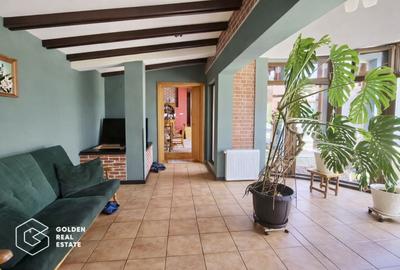 Casă individuală cu 10 camere cu Teren 2000 Mp în Chișoda - 2