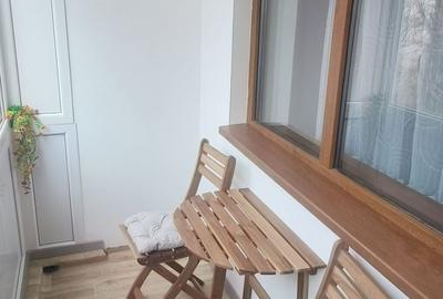 Apartament cu 3 camere semidecomandat în Berceni - 2