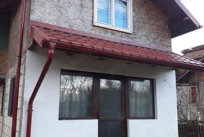 Casă cu 4 camere cu Teren 2900 Mp în Posești - 3