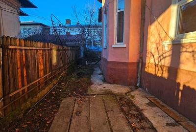 Casă individuală cu 5 camere cu Canalizare în Central - 51