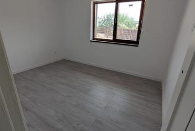 Casă cu 4 camere cu Teren 450 Mp în Vișani - 7