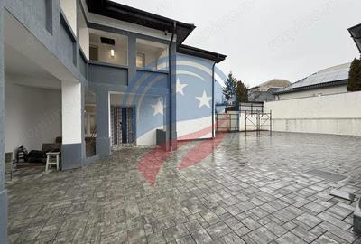 Spațiu comercial, de 200 mp, în Central - 1