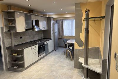 Apartament cu 3 camere în Central - 1