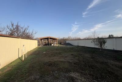 Casă cu Teren 1700 Mp în Fratelia