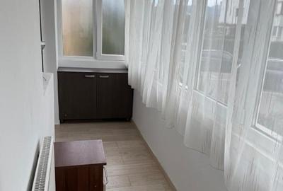 Apartament 3 Camere de Vanzare - 1