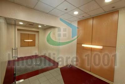Spațiu comercial, de 158 mp, în Central - 8
